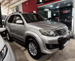 Toyota Hilux SW4