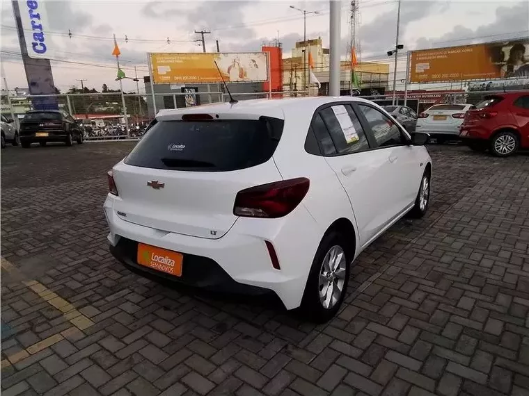 Chevrolet Onix Branco 1