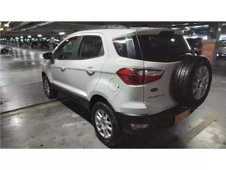 Ford Ecosport Branco 10