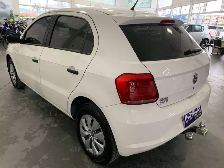 Volkswagen Gol Branco 10