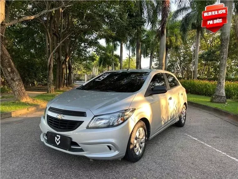 Chevrolet Onix Prata 3