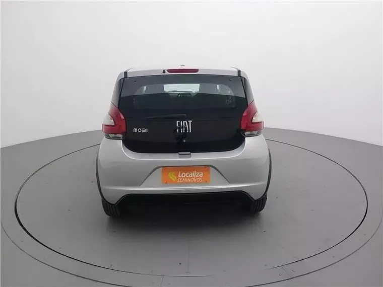 Fiat Mobi Prata 5