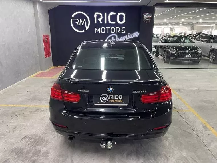 BMW 320i Preto 5