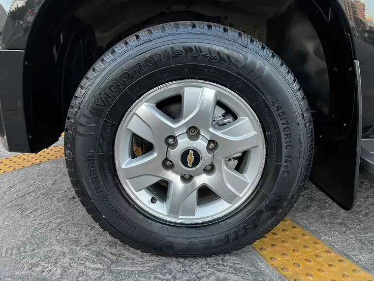 Chevrolet S10 Preto 29