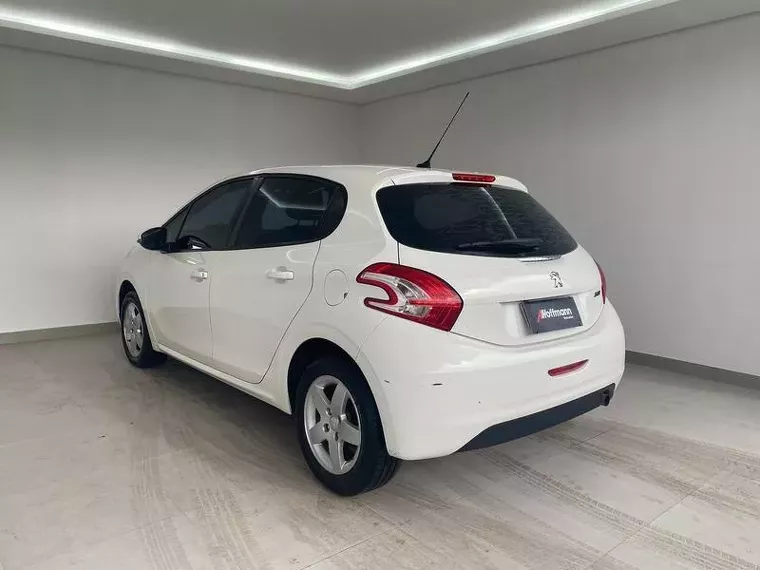 Peugeot 208 Branco 6