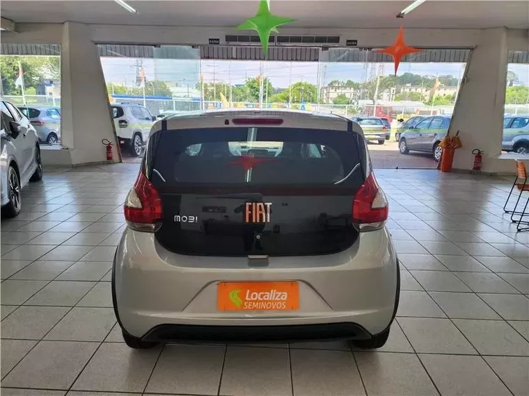 Fiat Mobi Prata 4