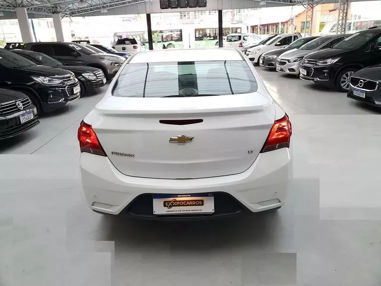 Chevrolet Prisma Branco 4