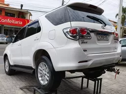 Toyota Hilux SW4