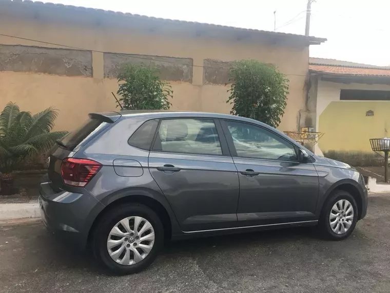 Volkswagen Polo Hatch Cinza 2