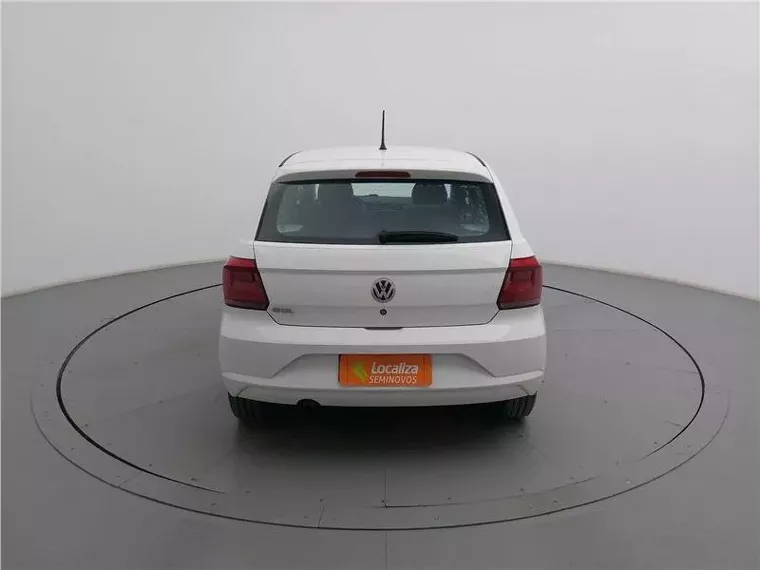 Volkswagen Gol Branco 8