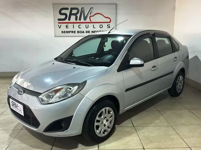 Ford Fiesta Prata 1