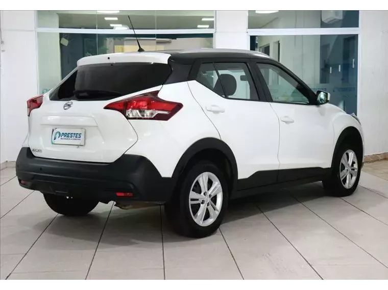 Nissan Kicks Branco 8