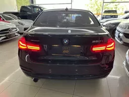 BMW 320i