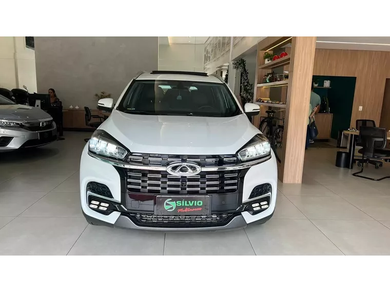 Chery Tiggo 8 Branco 17