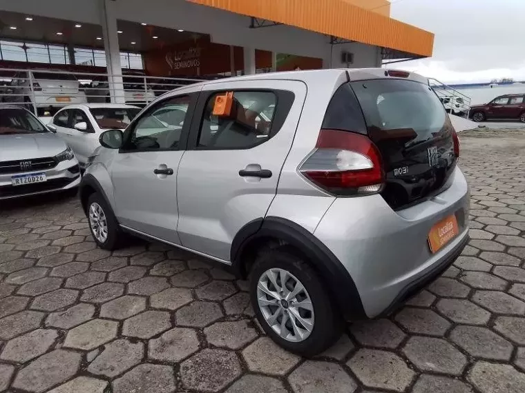 Fiat Mobi Prata 6