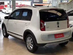 Volkswagen Cross UP