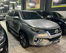 Toyota Hilux SW4