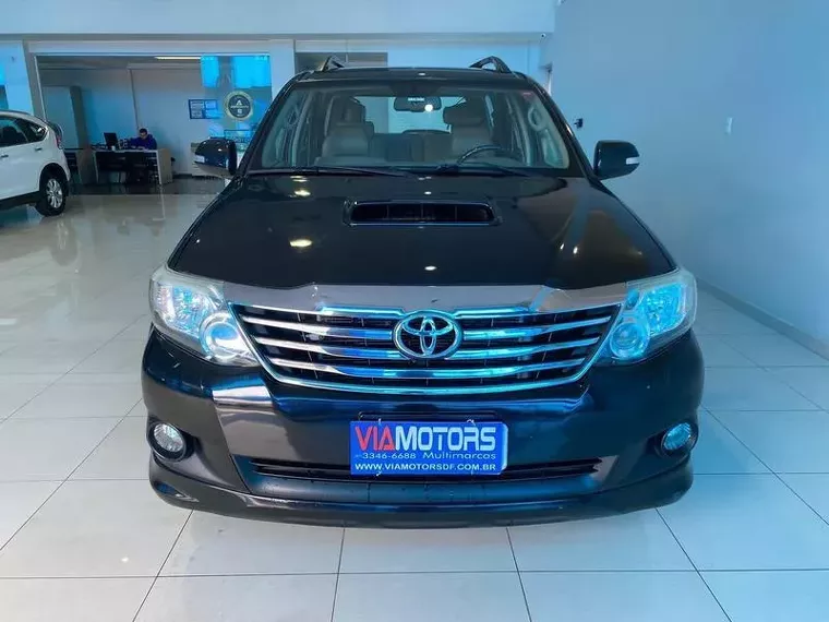 Toyota Hilux SW4 Preto 4