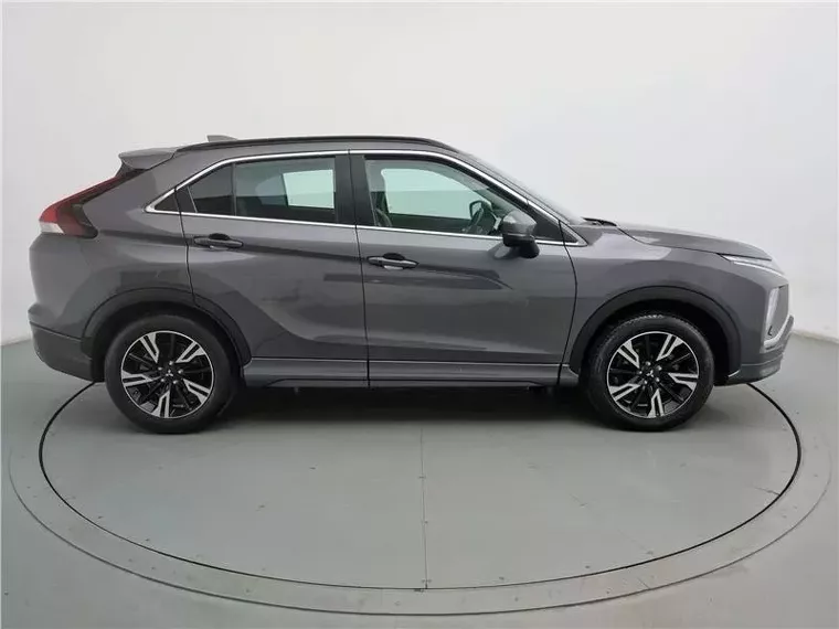 Mitsubishi Eclipse Cross Cinza 12