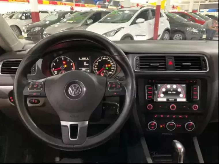 Volkswagen Jetta Branco 4