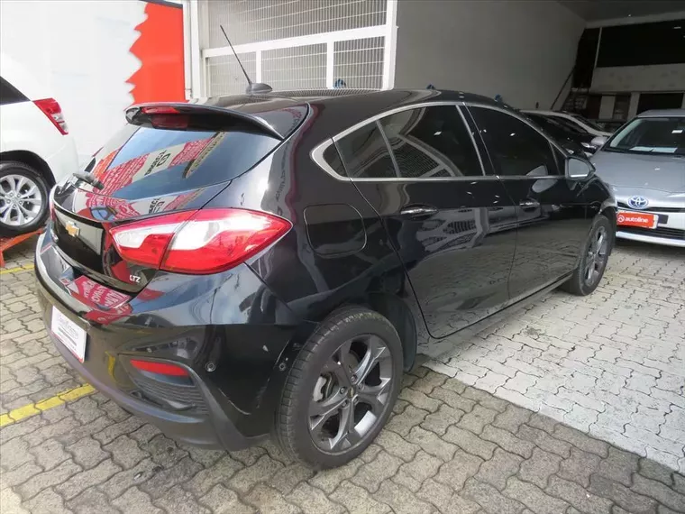 Chevrolet Cruze Preto 15