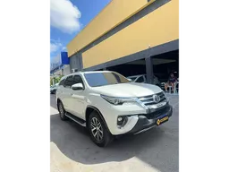 Toyota Hilux SW4