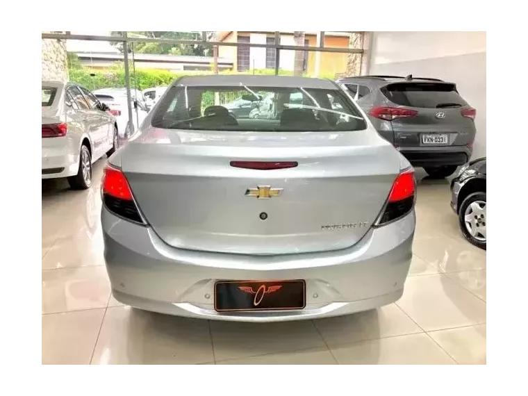 Chevrolet Prisma Prata 2