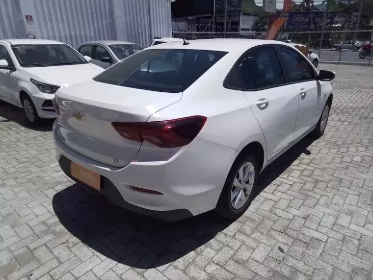 Chevrolet Onix Branco 2