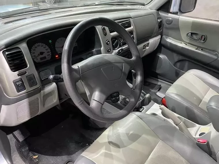 Mitsubishi Pajero Sport Prata 33