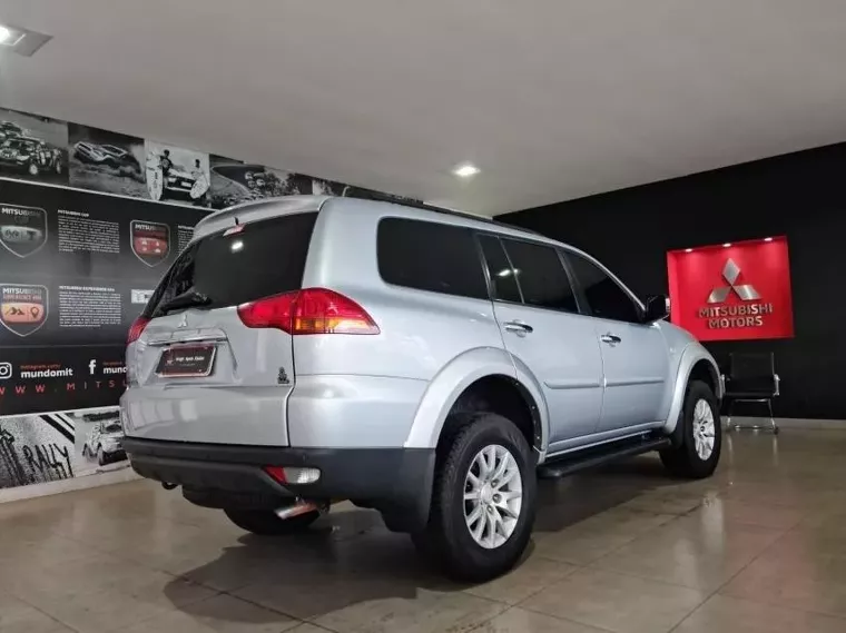 Mitsubishi Pajero Dakar Prata 20