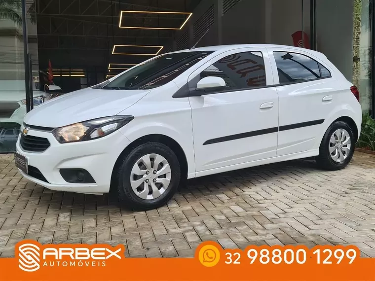 Chevrolet Onix Branco 5