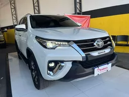 Toyota Hilux SW4