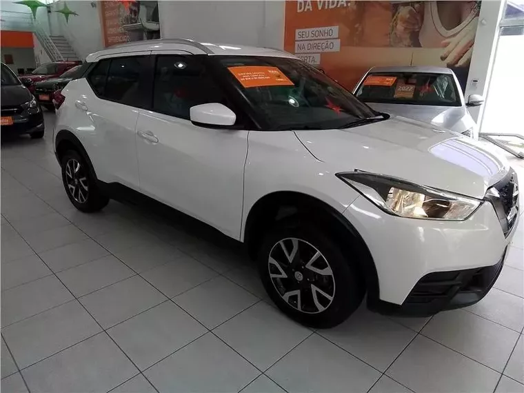 Nissan Kicks Branco 6