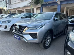 Toyota Hilux SW4