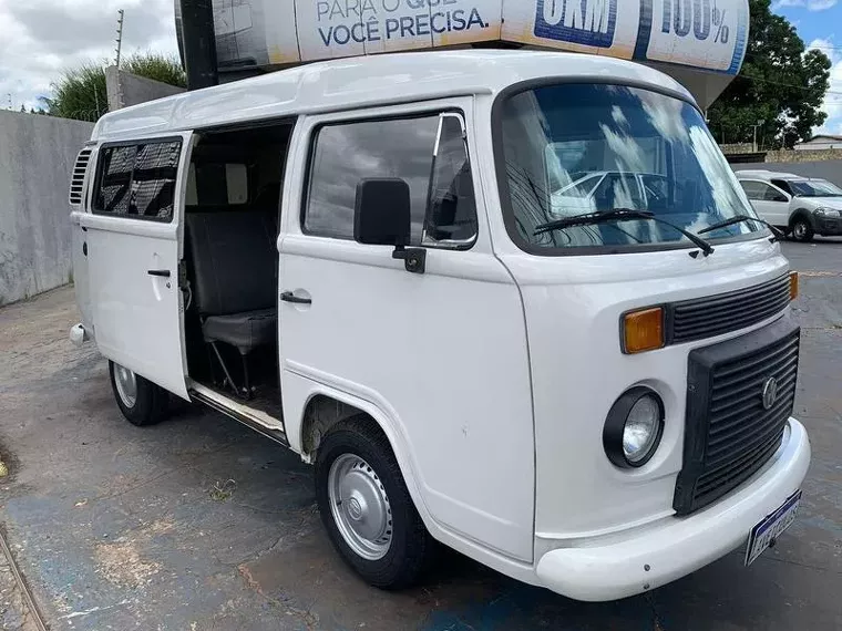 Volkswagen Kombi Branco 4