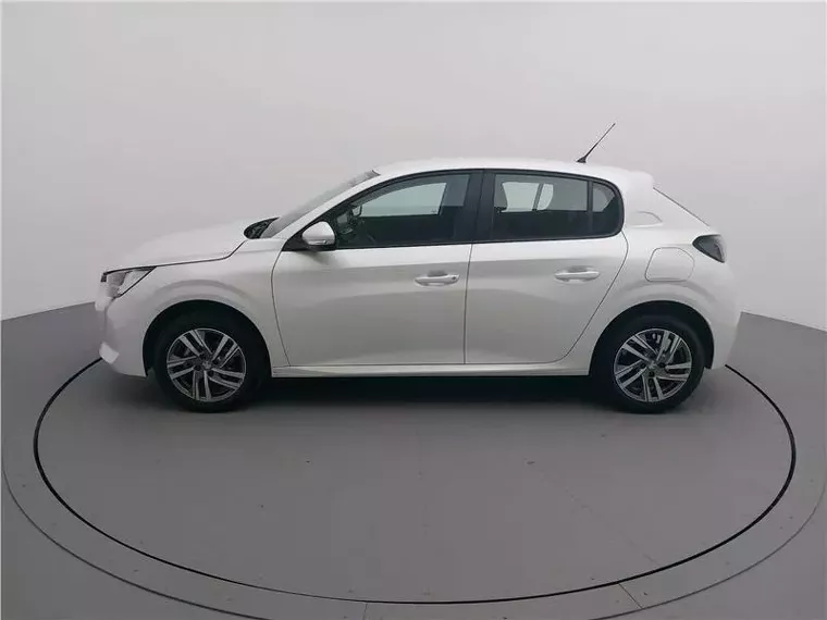 Peugeot 208 Branco 13