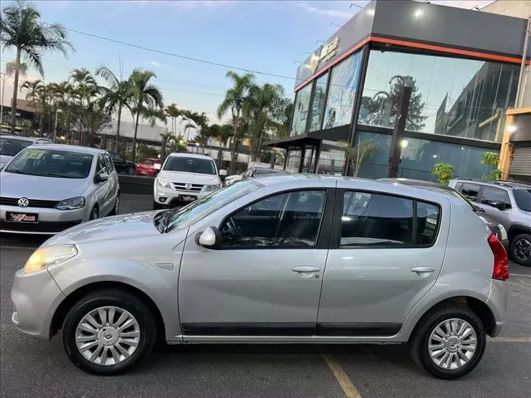 Renault Sandero Prata 4