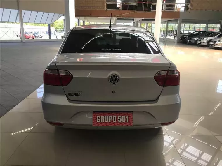 Volkswagen Voyage Prata 4