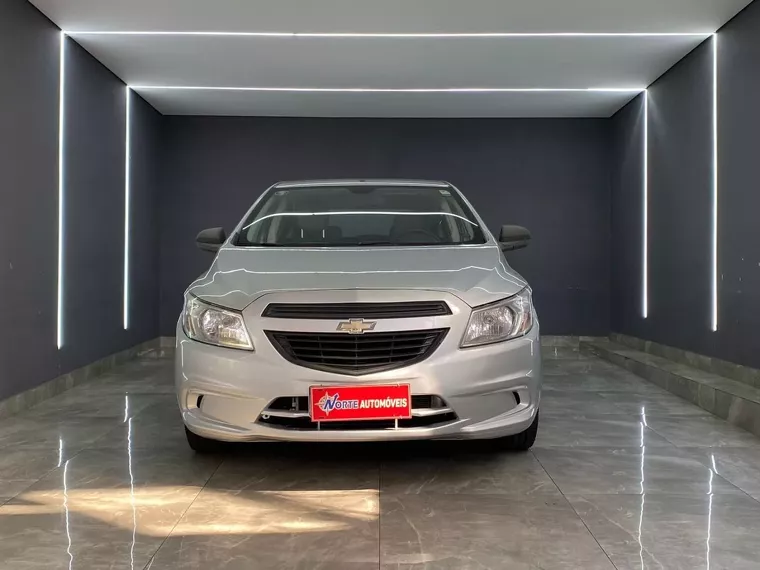 Chevrolet Onix Prata 3