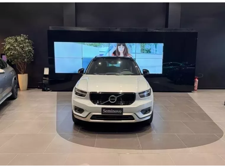 Volvo XC40 Prata 5