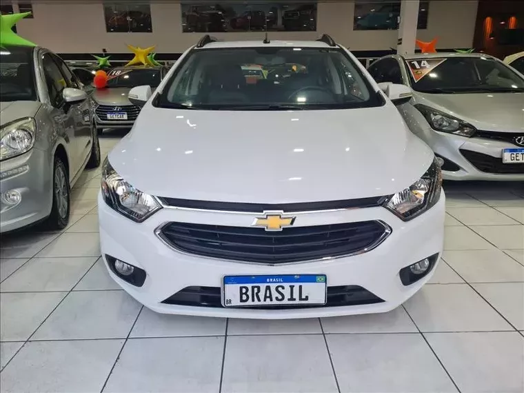 Chevrolet Onix Branco 4