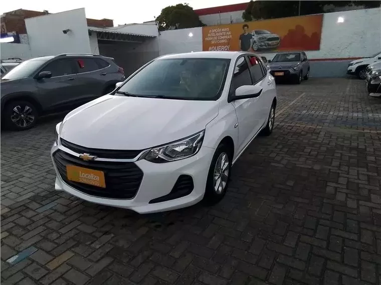 Chevrolet Onix Branco 1