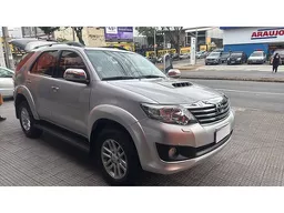 Toyota Hilux SW4