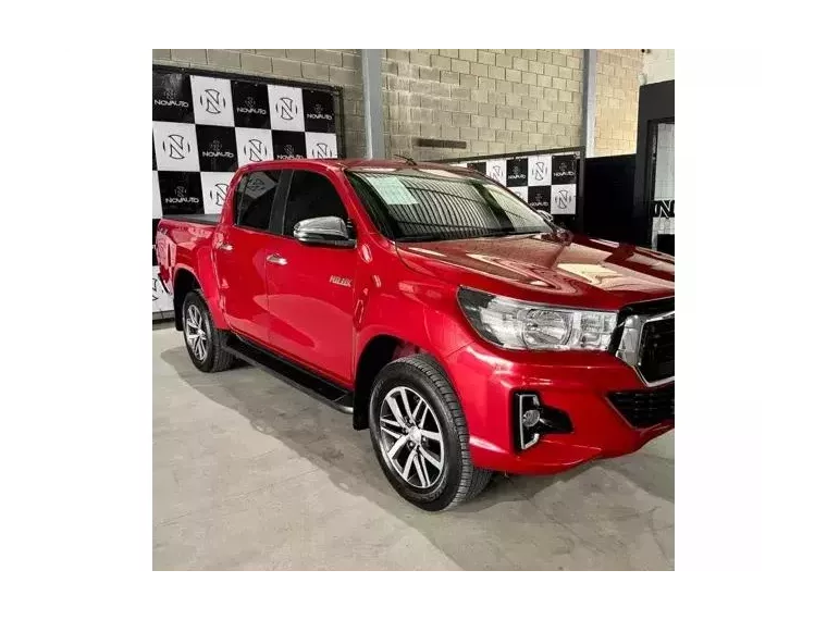 Toyota Hilux Vermelho 1