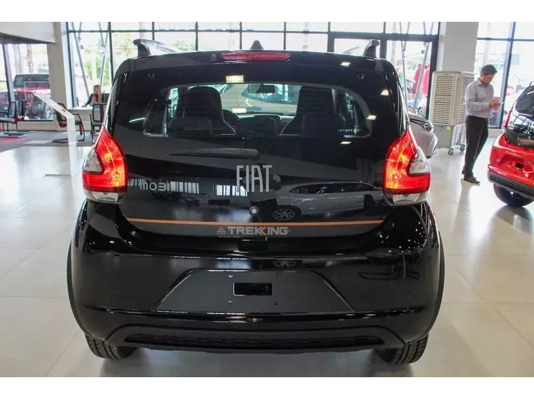 Fiat Mobi Preto 11