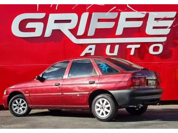 Ford Escort Vermelho 2