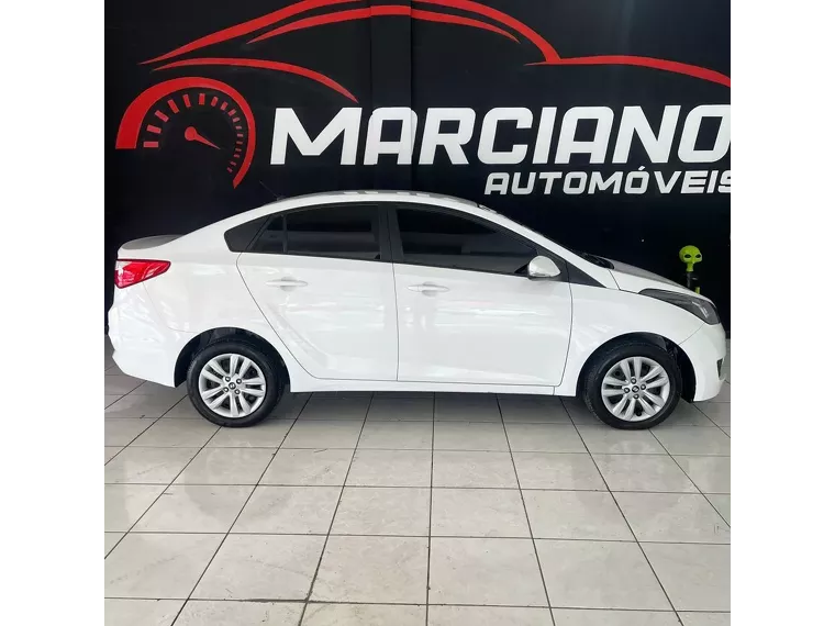 Hyundai HB20S Branco 3