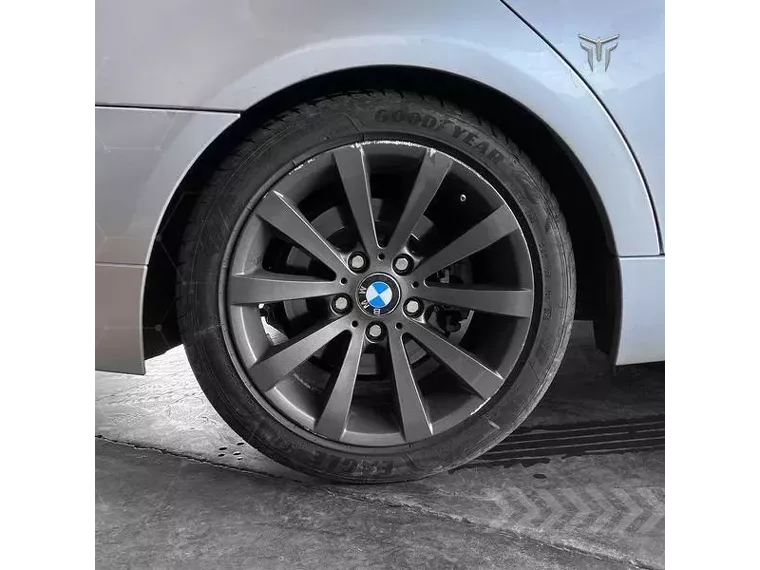 BMW 320i Prata 4