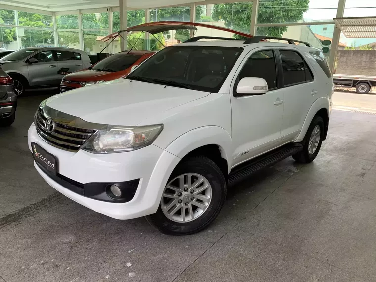 Toyota Hilux SW4 Branco 4