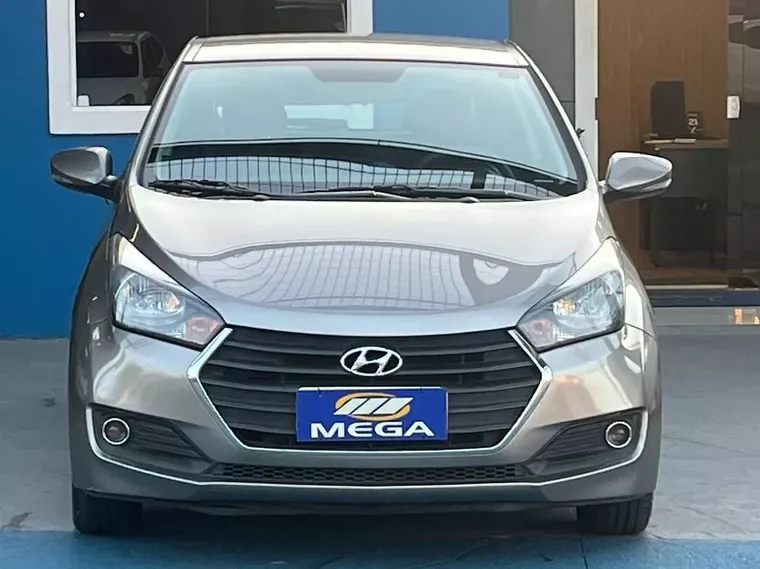 Hyundai HB20 Prata 2